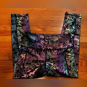 CVG Glisten Here Capri Length Leggings